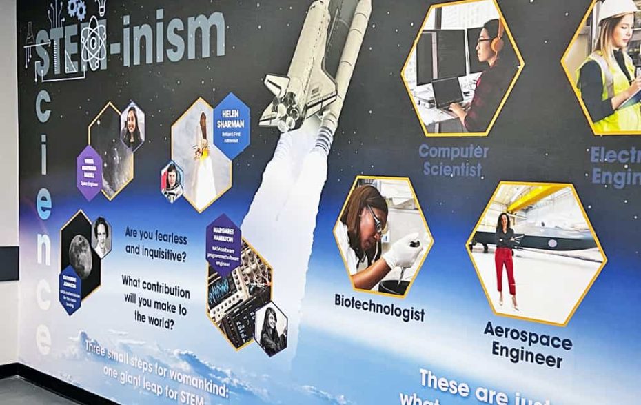 newsome-academy-bespoke-wallpaper-science-02